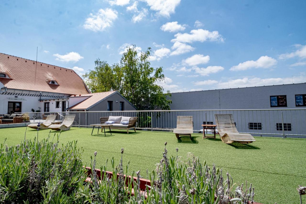 Knize Ferdinand Apartments Mikulov Exterior photo